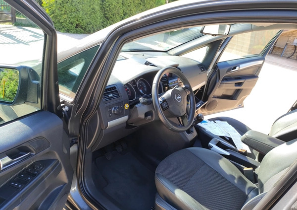 Opel Zafira cena 23900 przebieg: 180700, rok produkcji 2010 z Wrocław małe 277